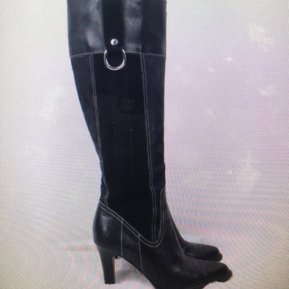 Gorgeous Coach Augustine leather/suede boots - Picture 7 of 7